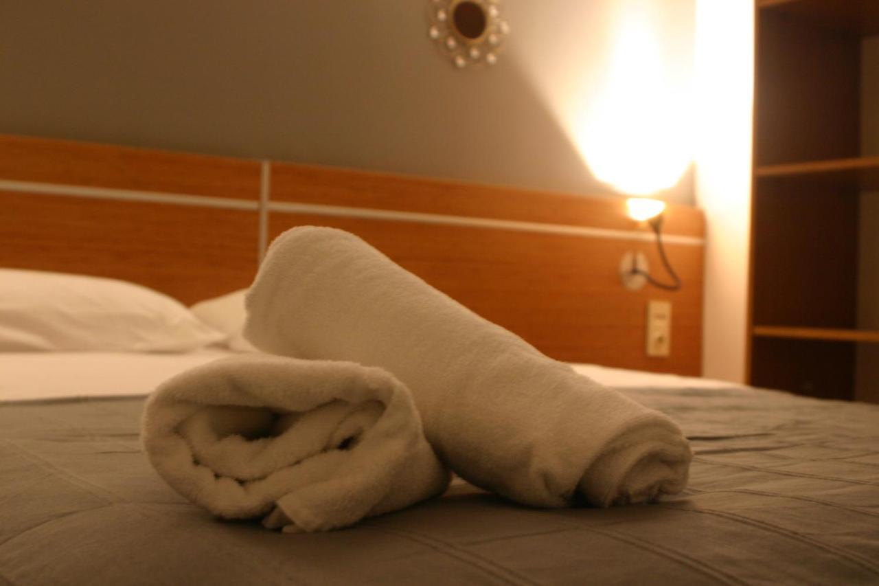 Helios Hotel Poitiers Ngoại thất bức ảnh