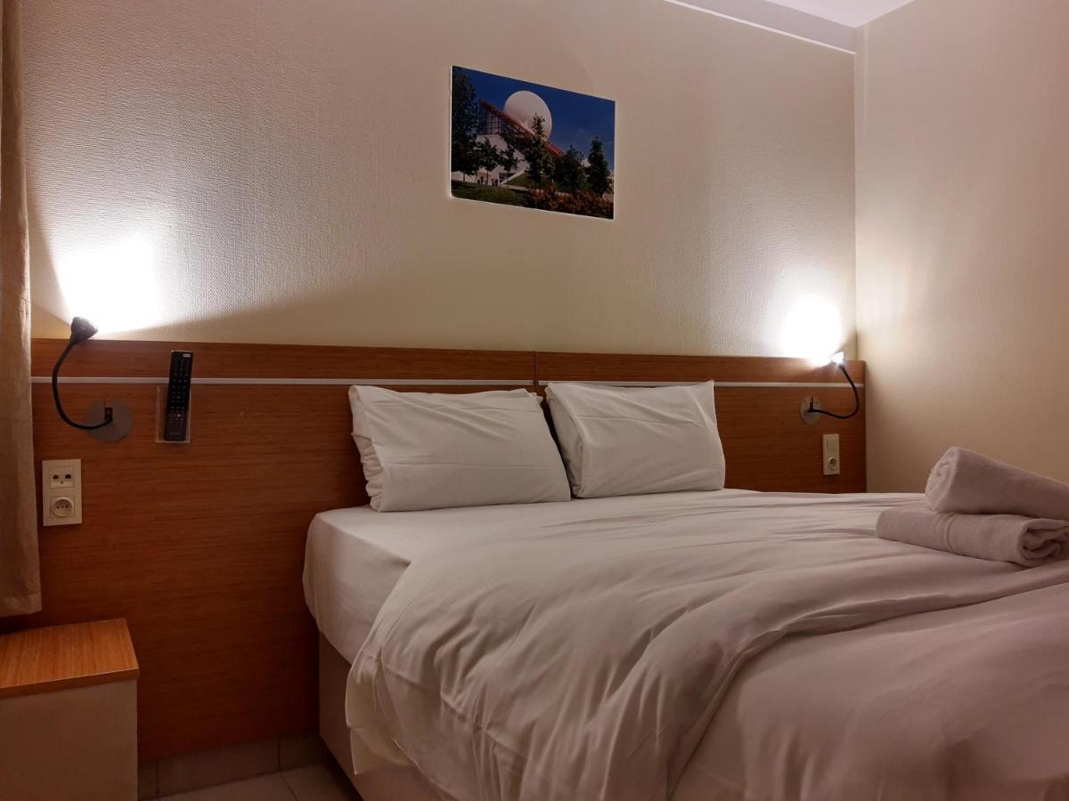 Helios Hotel Poitiers Ngoại thất bức ảnh